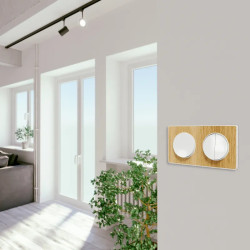 Odace Touch - plaque 2 postes horiz/vert 71mm bois naturel avec liseré blanc