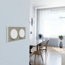 Odace Touch - plaque 2 postes horiz/ver 71mm Kvadrat perle avec liseré blanc